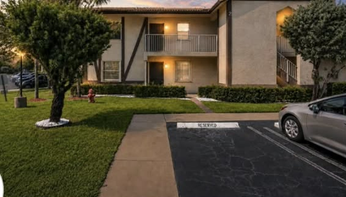 2455 NW 89th Dr #201, Coral Springs, FL 33065
